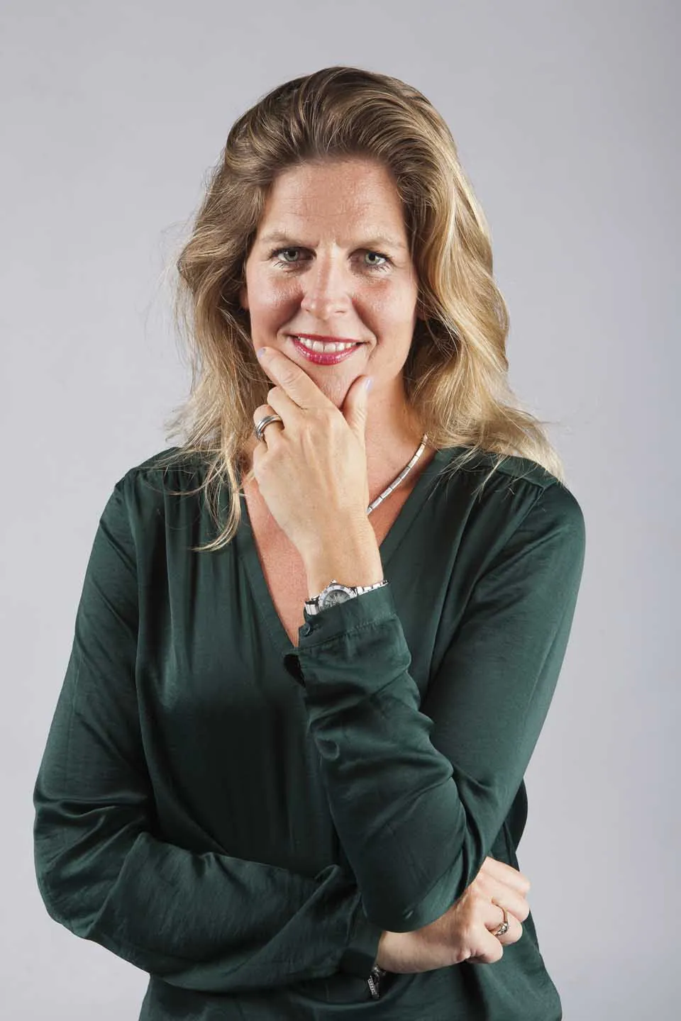 Suzanne de Moor, nadenkend